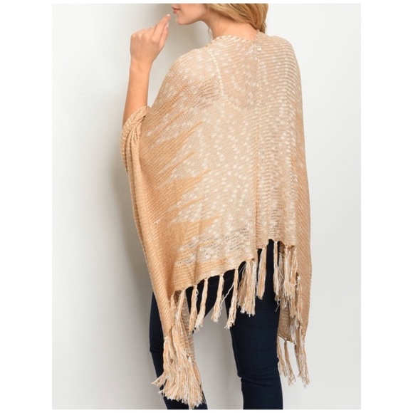 ❄️OATMEAL TAN PONCHO SHRUG - Picture 4 of 7